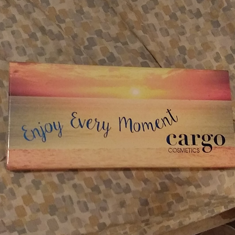 Cargo eyeshadow pallet